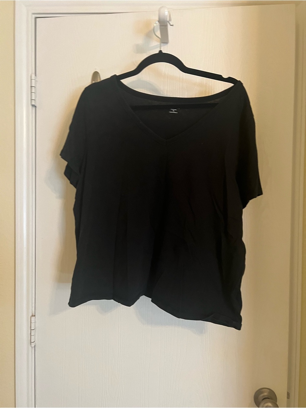 Old Navy Black V-Neck Short Sleeve Tee